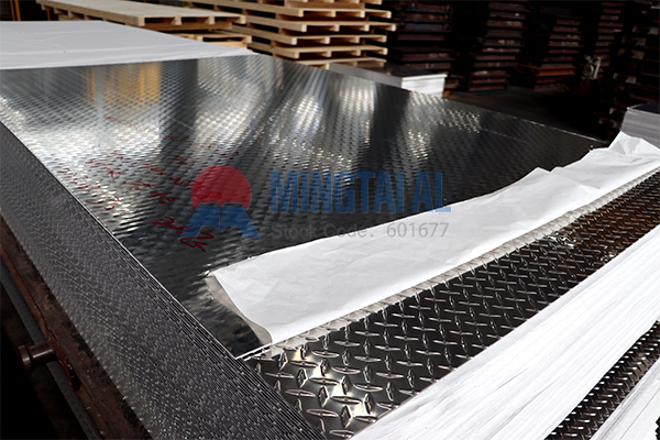 4 by 8 sheet of diamond plate aluminum