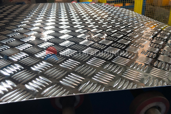 aluminum tread plate thickness